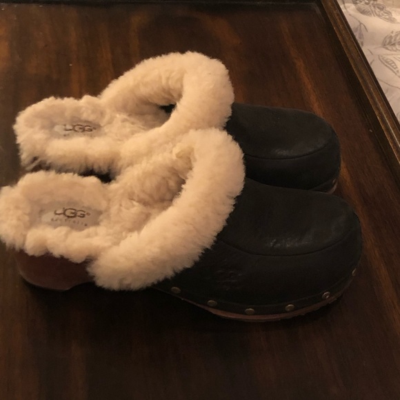 UGG Shoes - Ugg 100% Leather Kalie Clogs